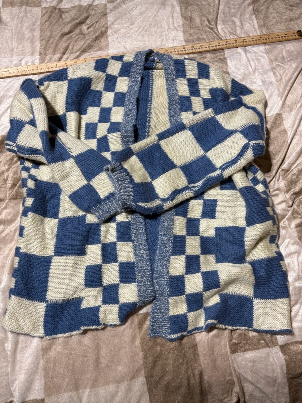 Checked Open-Front Women's Cardigan in Blue and Cream - Picture 3 of 4